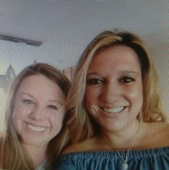 Meet your Posher, Cassandra - Picture 1 of 1